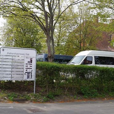 Københavnsvej 266 med skilt.